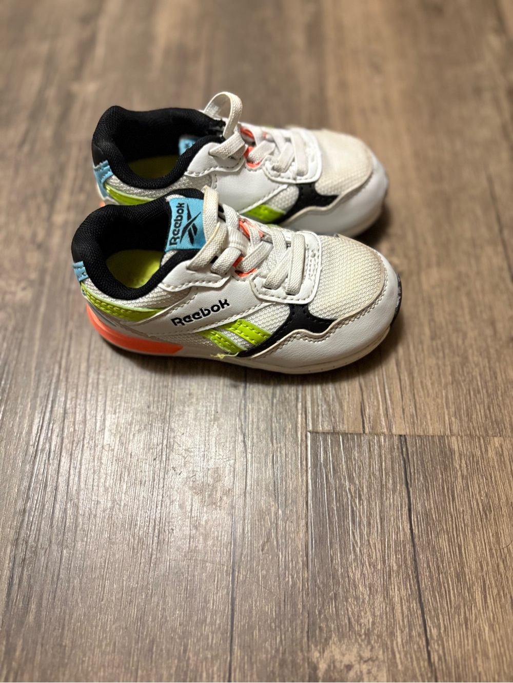 Reebok Kids Classic Altered Collection Sneakers Shoes White/Neon Size 6K